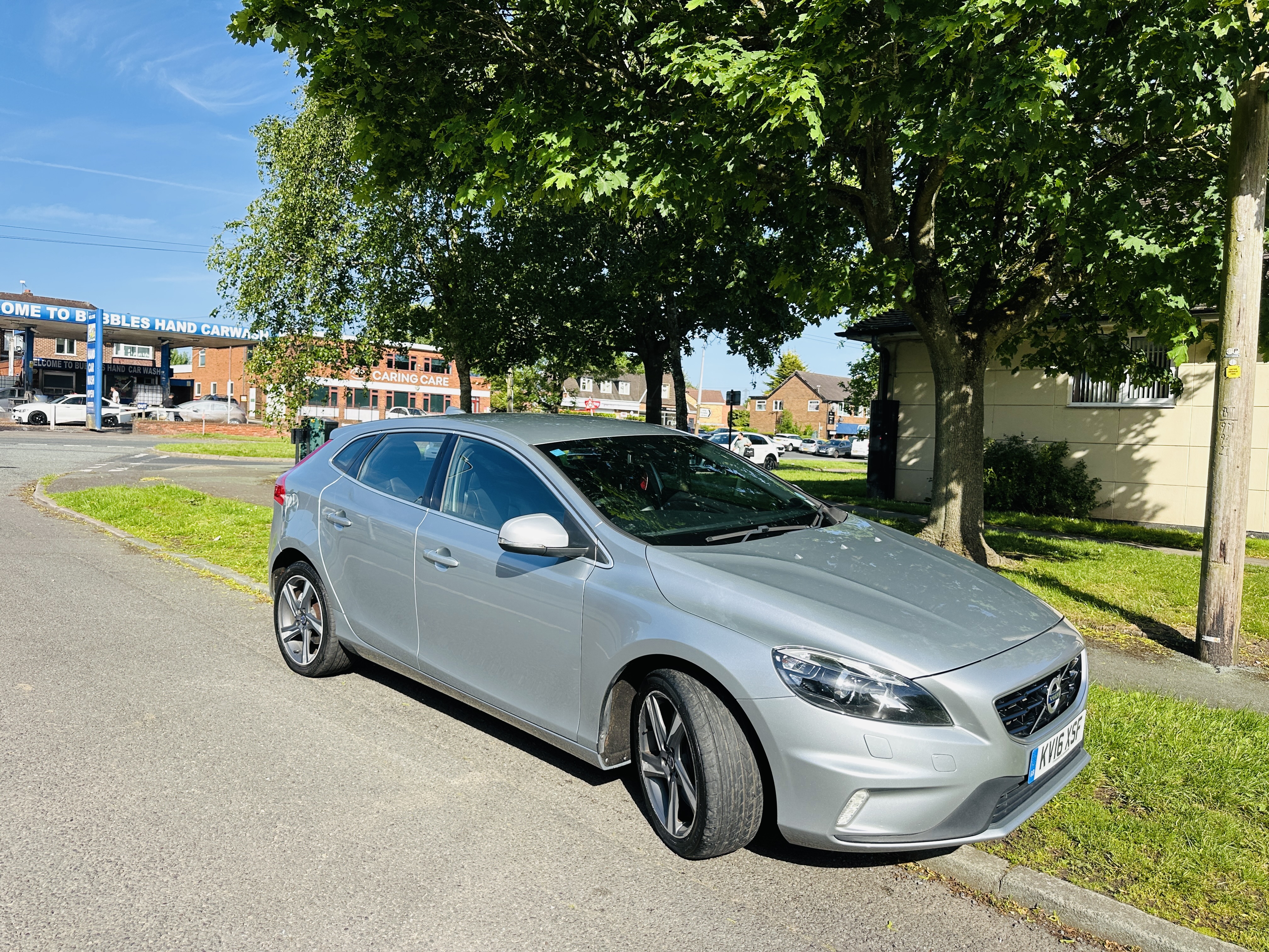 Volvo V40 2.0 D2 R-Design Lux Nav Auto Euro 6 (s/s) 5dr