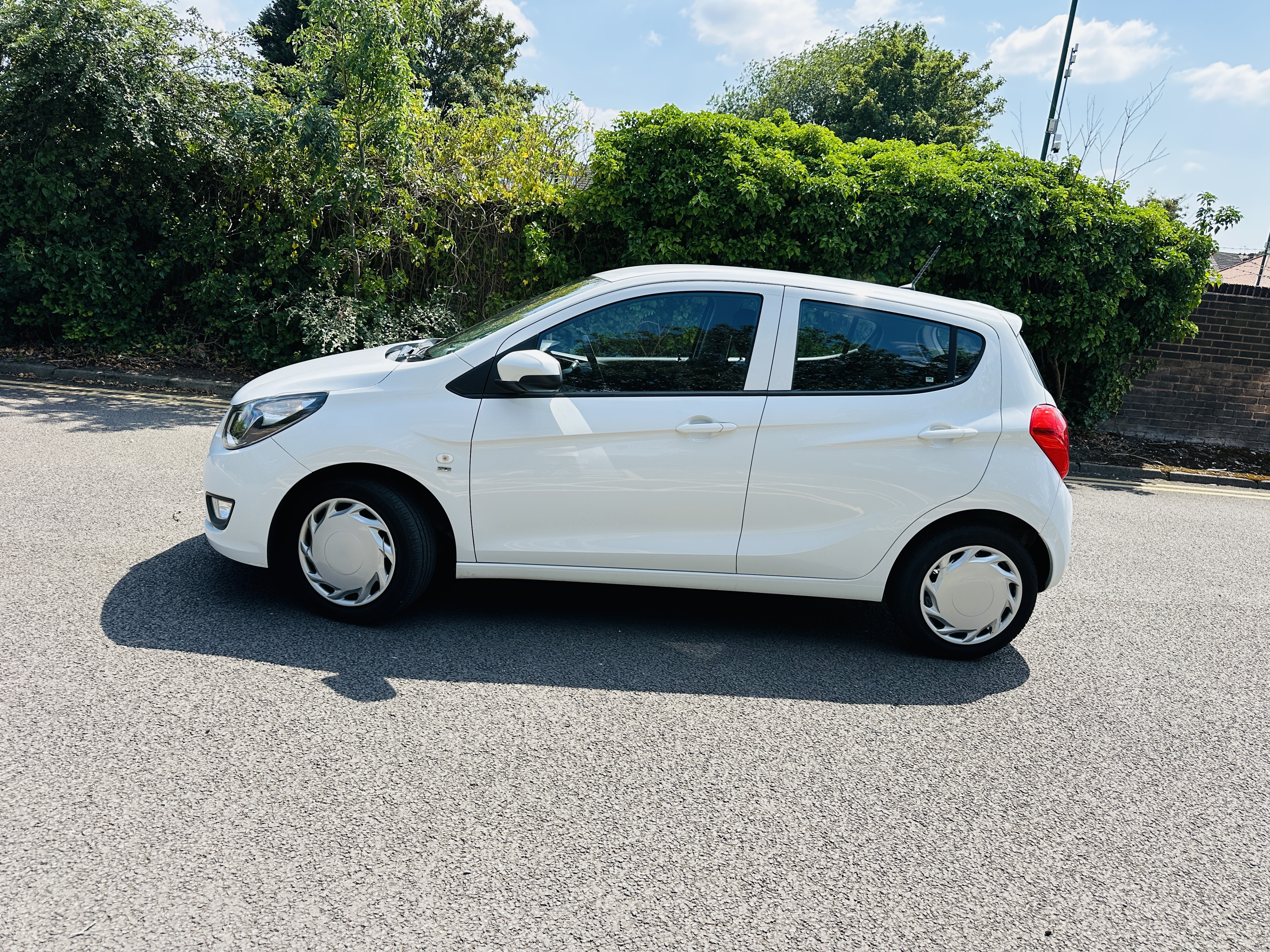 Vauxhall Viva 1.0i SE Hatchback 5dr Petrol Manual Euro 6 (a/c) (75 ps)