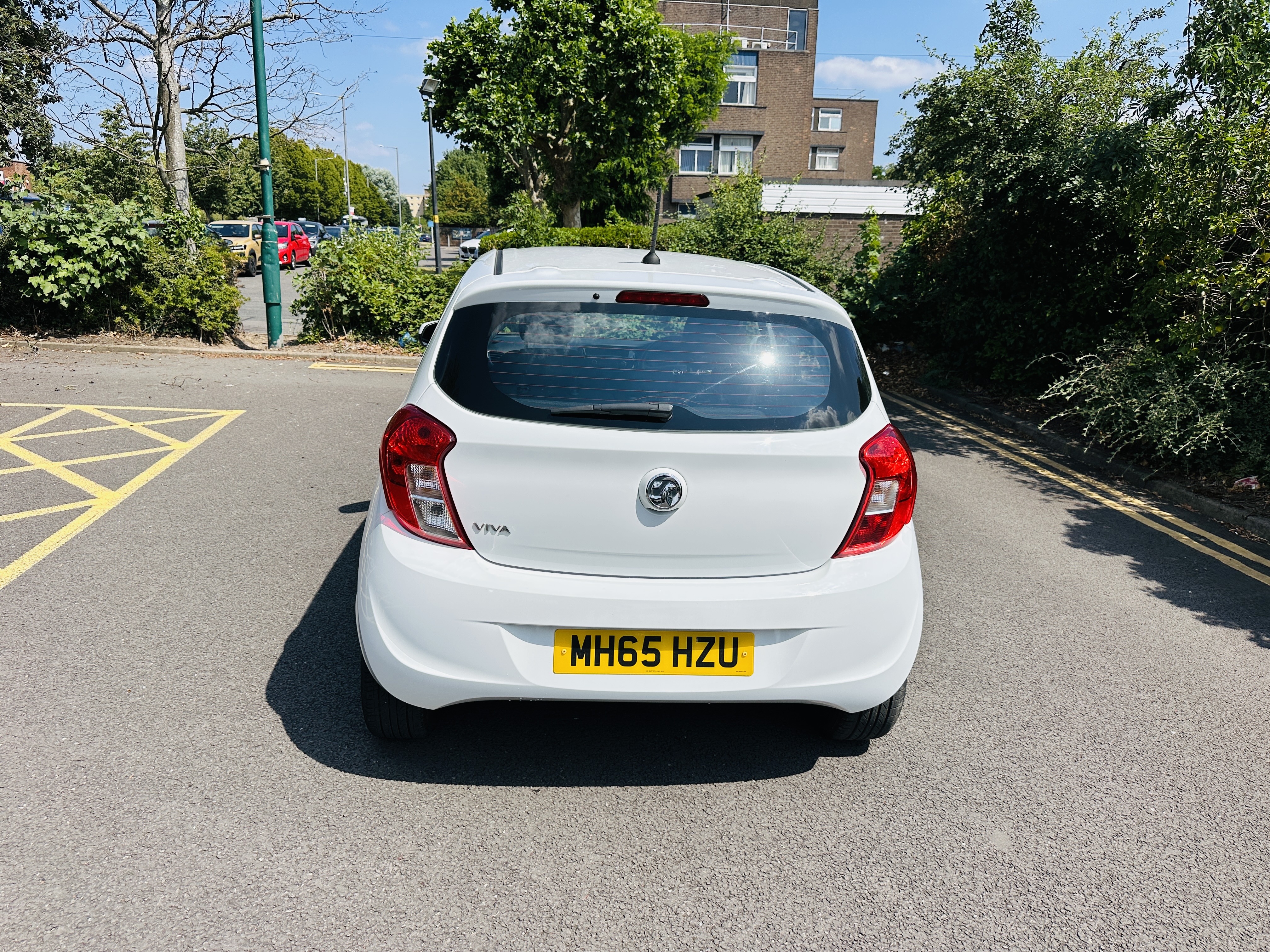 Vauxhall Viva 1.0i SE Hatchback 5dr Petrol Manual Euro 6 (a/c) (75 ps)