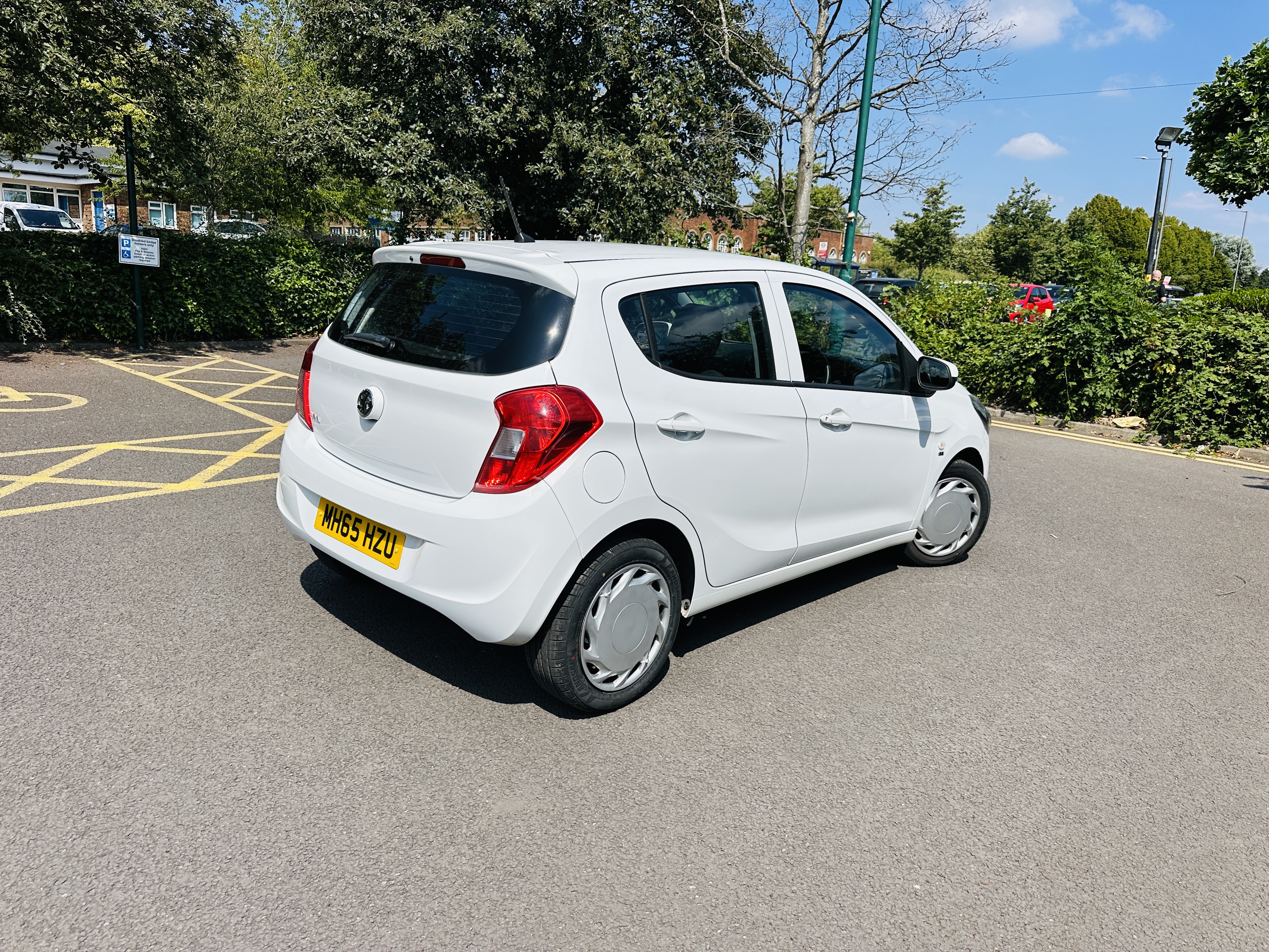 Vauxhall Viva 1.0i SE Hatchback 5dr Petrol Manual Euro 6 (a/c) (75 ps)