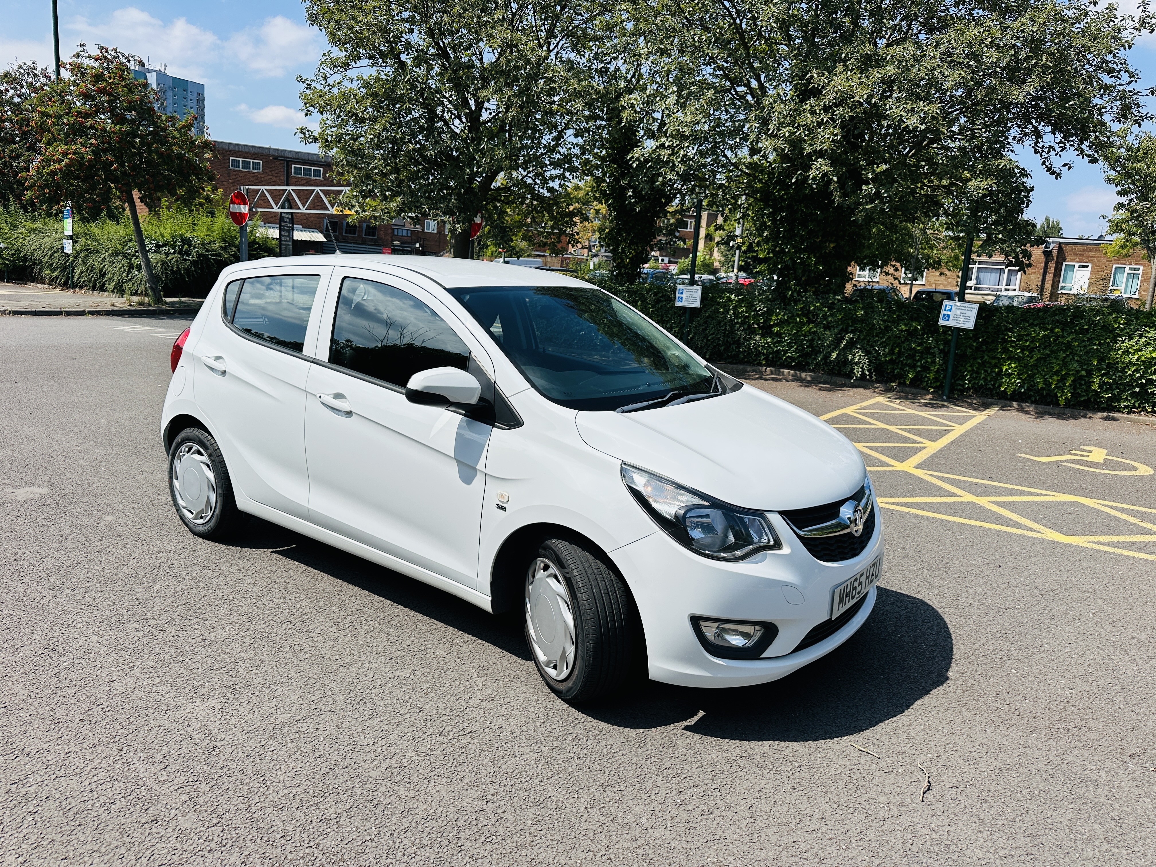 Vauxhall Viva 1.0i SE Hatchback 5dr Petrol Manual Euro 6 (a/c) (75 ps)