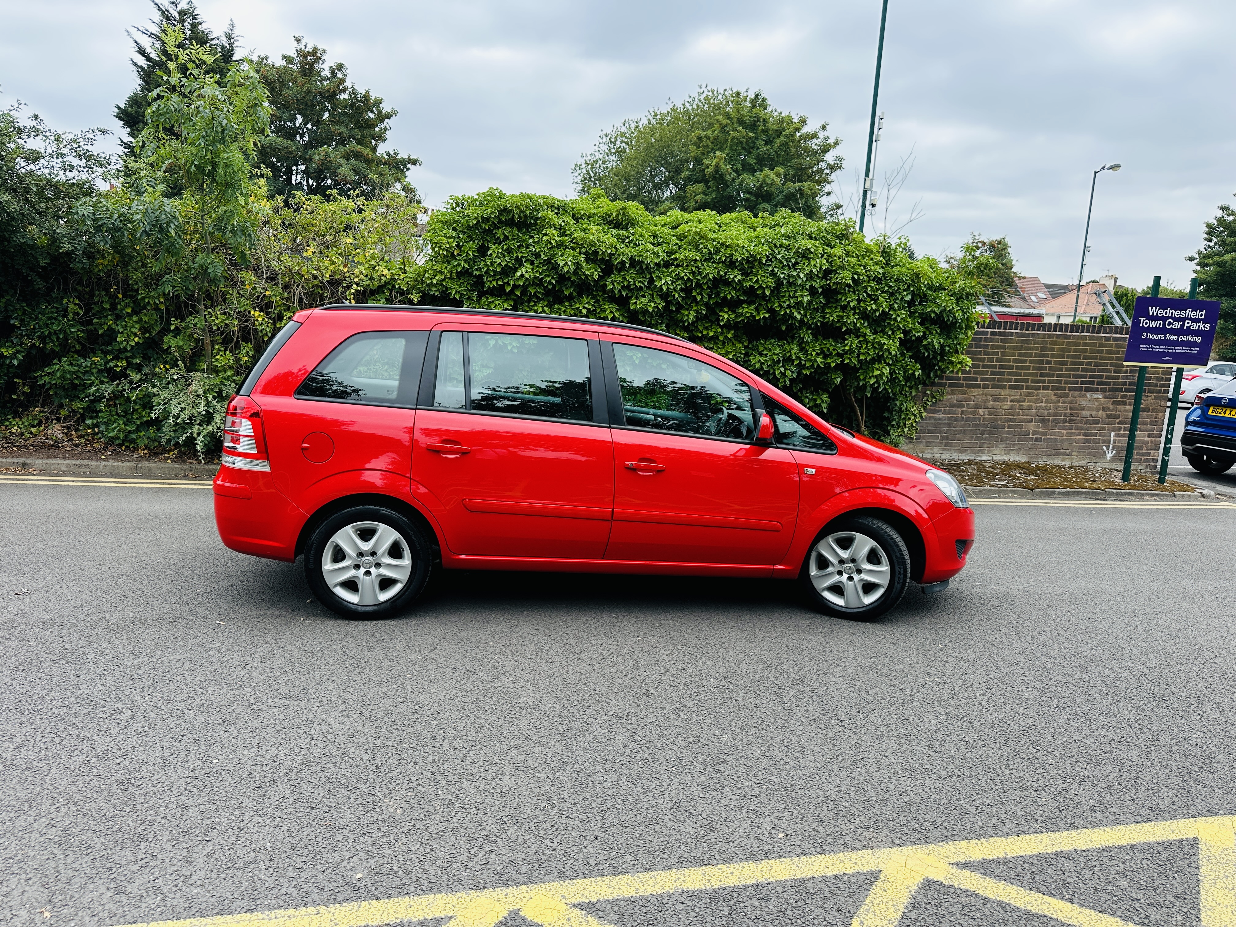 Vauxhall Zafira 1.8 16V Exclusiv MPV 5dr Petrol Manual Euro 5 (120 ps)