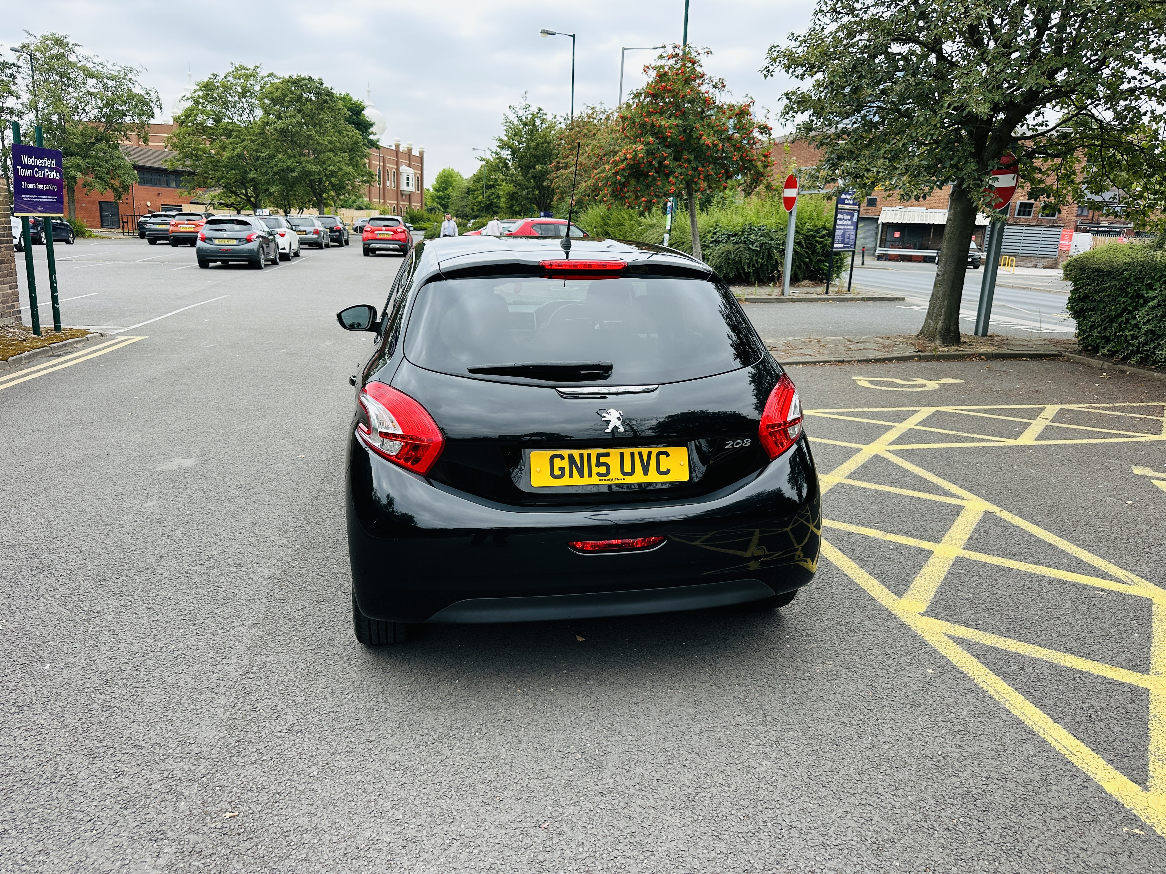 Peugeot 208 1.2 VTi PureTech Allure Hatchback 5dr Petrol Manual Euro 6 (82 ps)