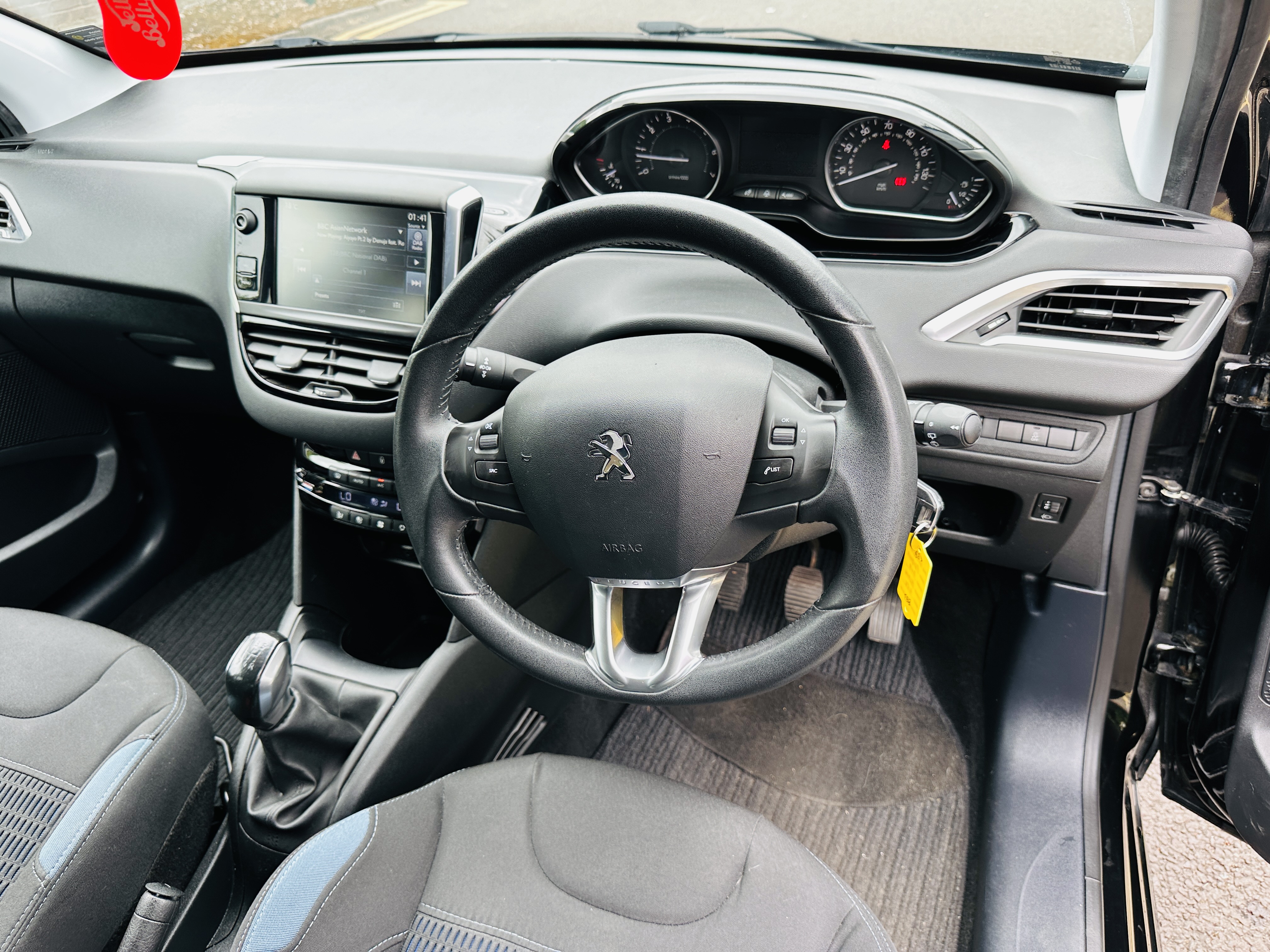 Peugeot 208 1.2 VTi PureTech Allure Hatchback 5dr Petrol Manual Euro 6 (82 ps)