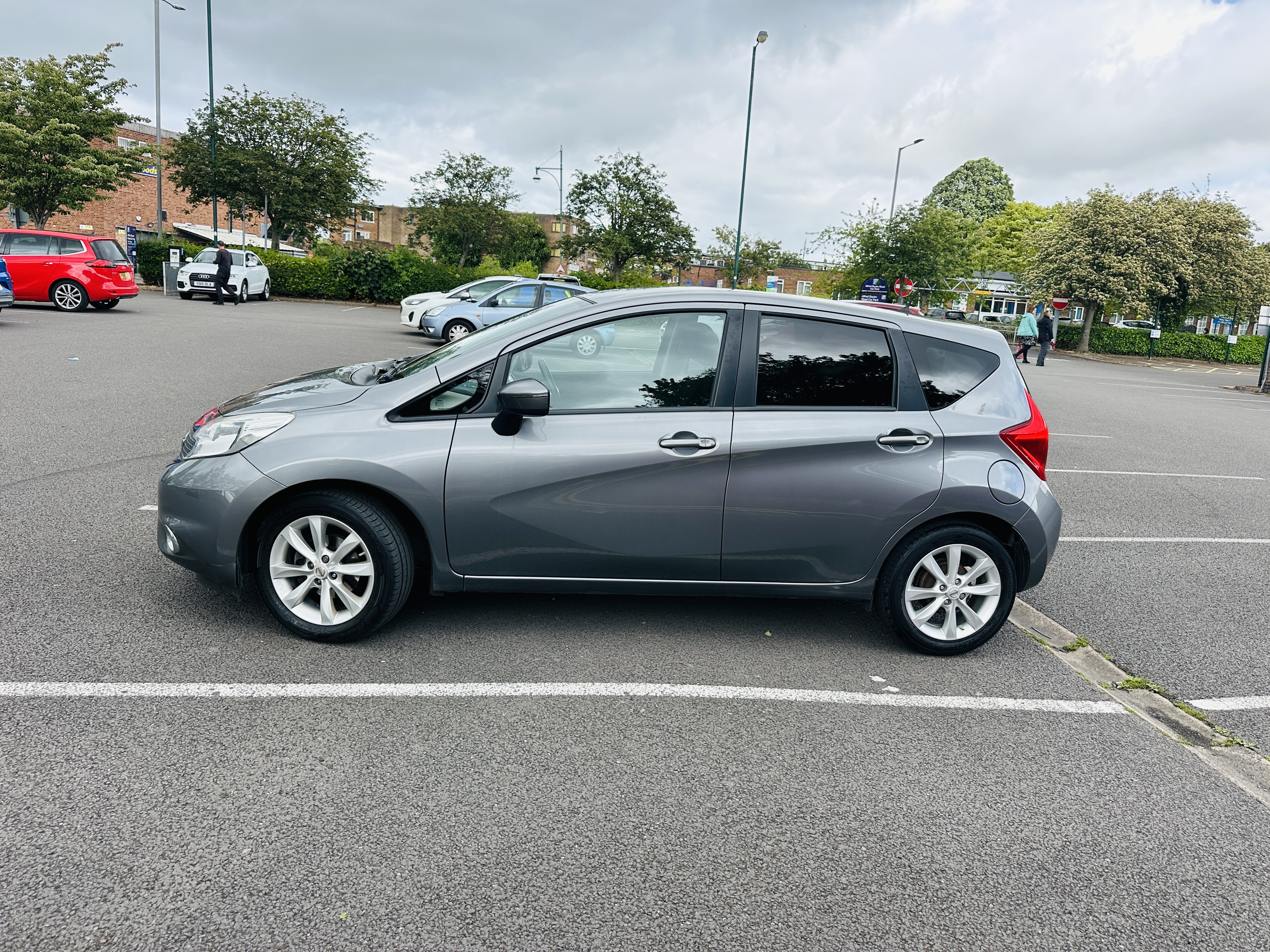 Nissan Note 1.2 DIG-S Acenta Premium Hatchback 5dr Petrol CVT Euro 5 (s/s) (98 ps)