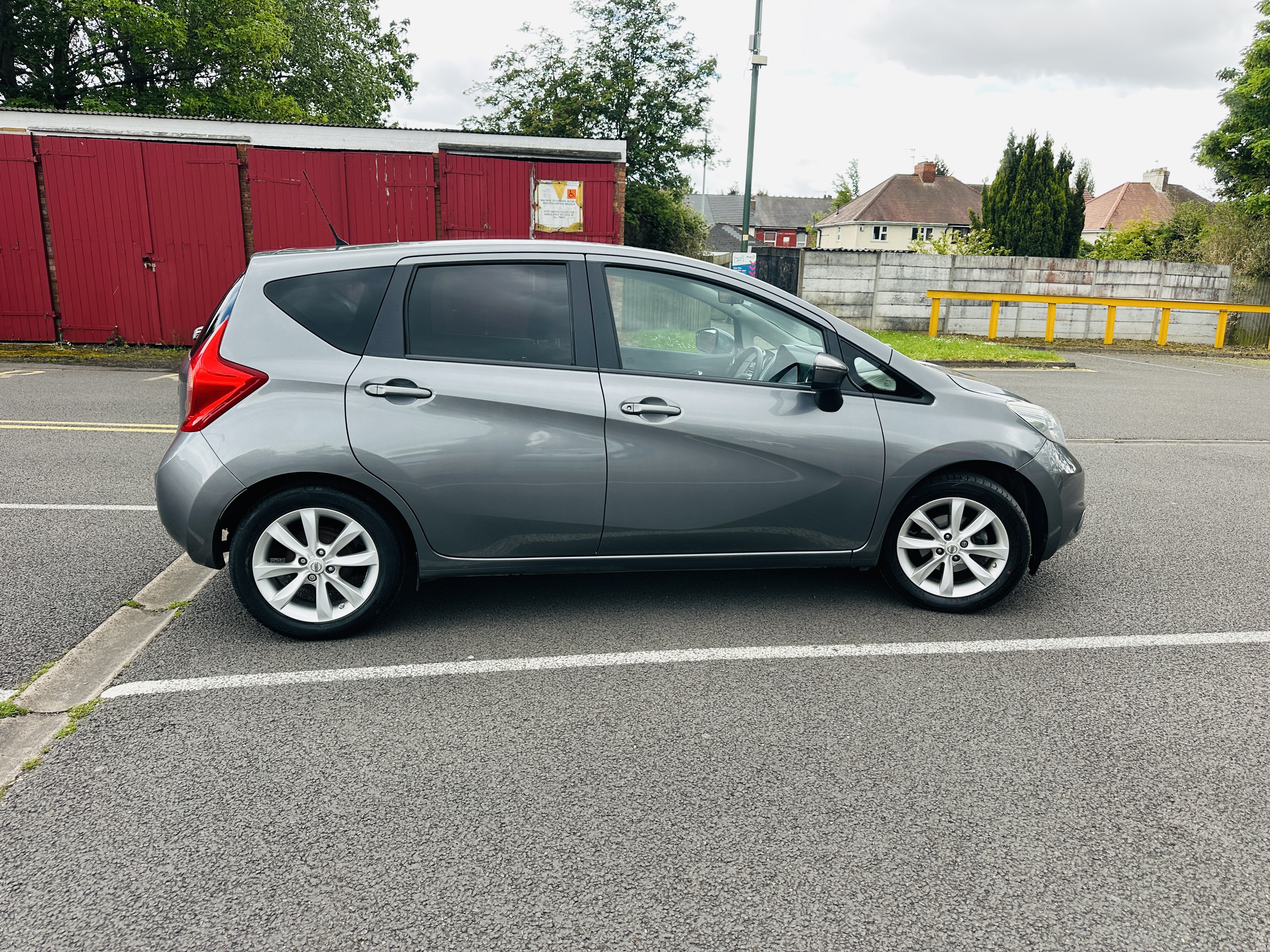 Nissan Note 1.2 DIG-S Acenta Premium Hatchback 5dr Petrol CVT Euro 5 (s/s) (98 ps)