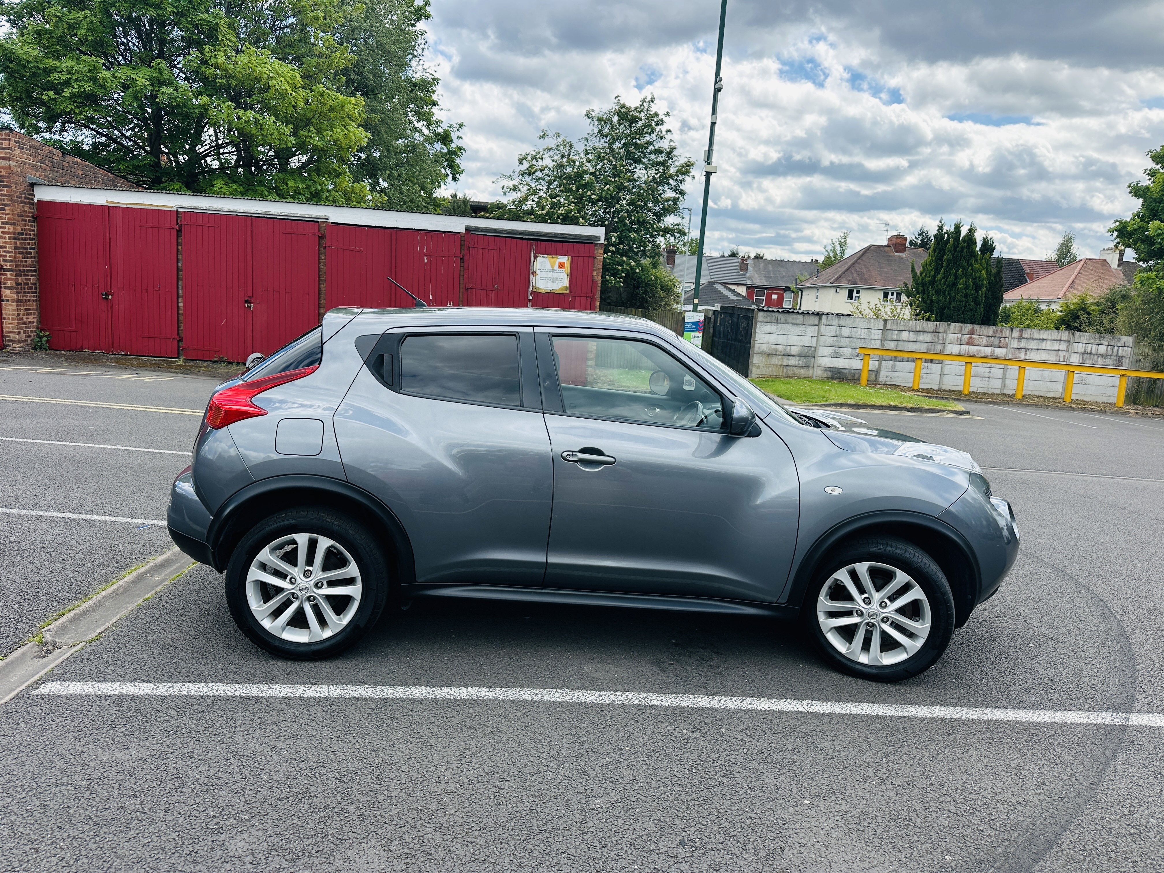 Nissan Juke 1.6 Acenta Premium SUV 5dr Petrol Manual Euro 5 (s/s) (117 ps)