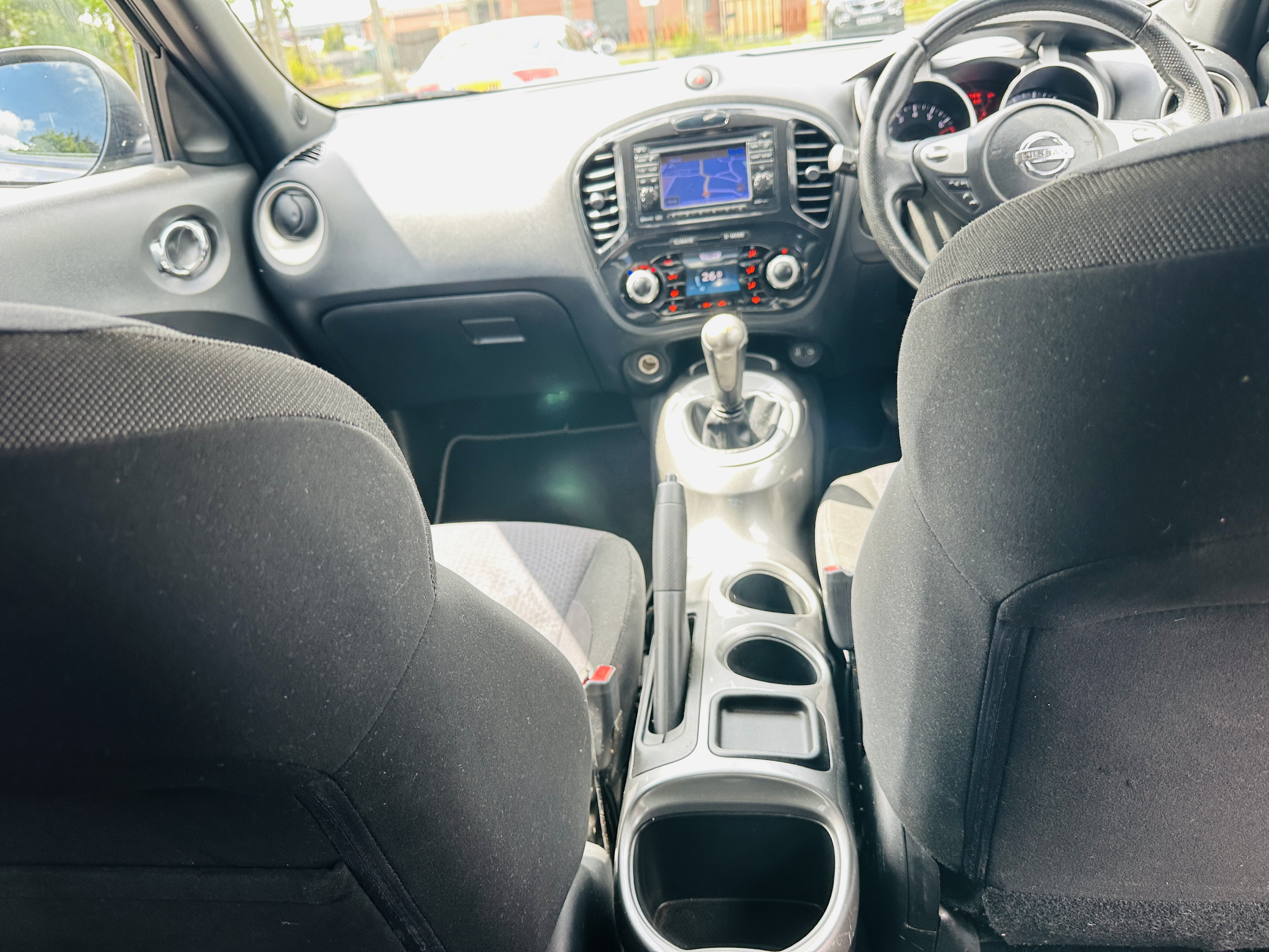 Nissan Juke 1.6 Acenta Premium SUV 5dr Petrol Manual Euro 5 (s/s) (117 ps)