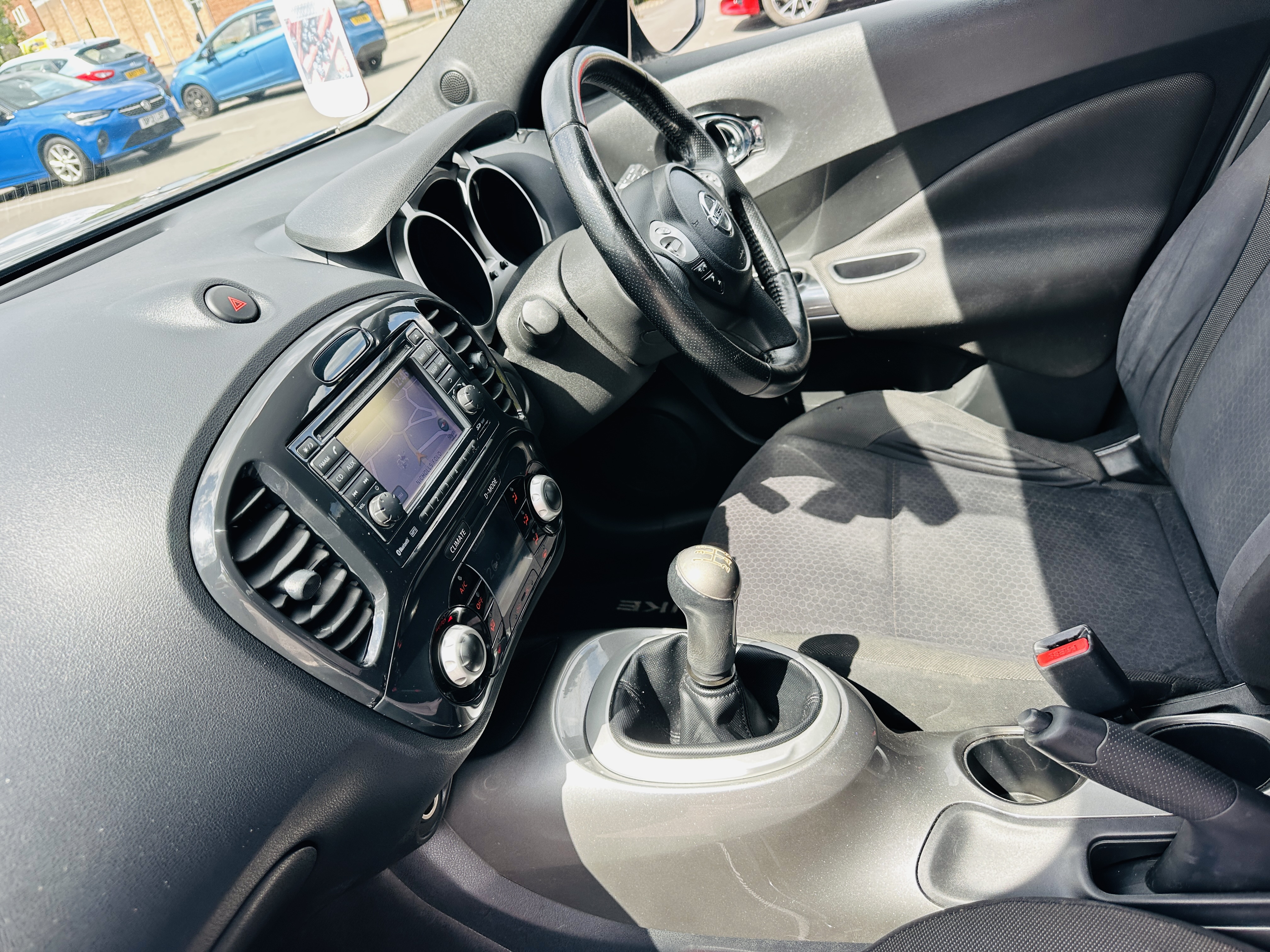 Nissan Juke 1.6 Acenta Premium SUV 5dr Petrol Manual Euro 5 (s/s) (117 ps)