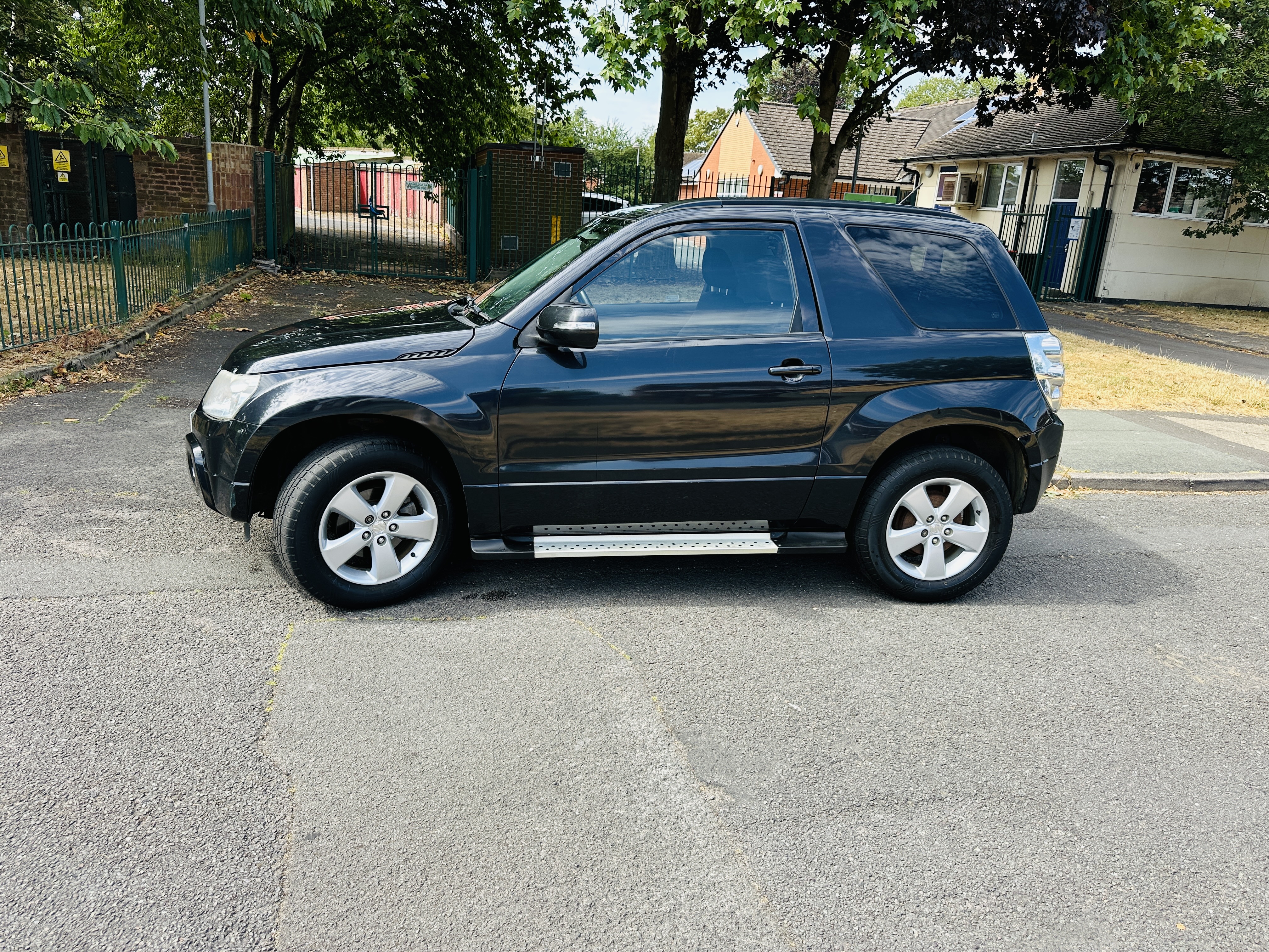 Suzuki Grand Vitara 1.6 VVT SZ4 SUV 3dr Petrol Manual 4WD Euro 5 (106 ps)