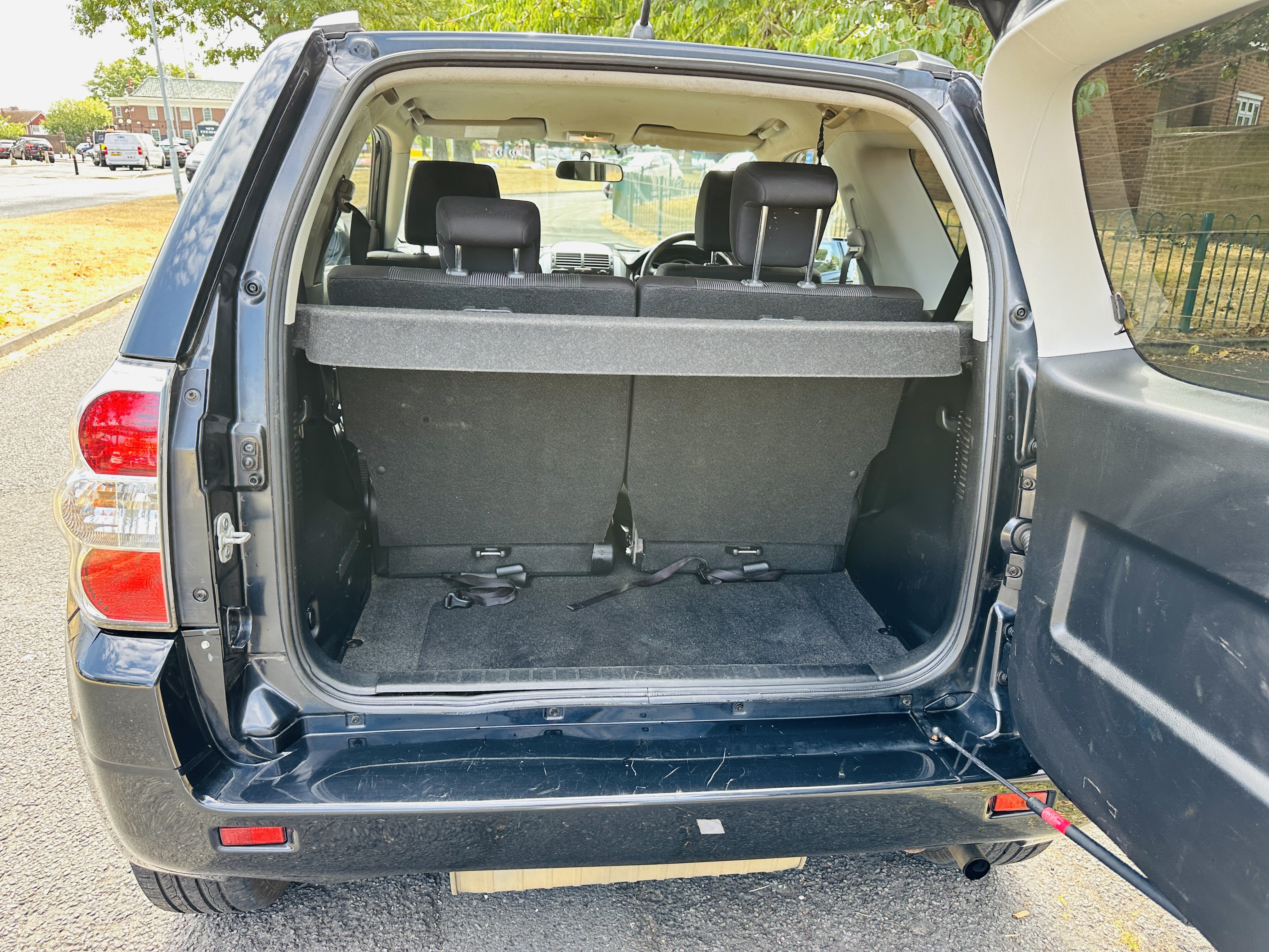 Suzuki Grand Vitara 1.6 VVT SZ4 SUV 3dr Petrol Manual 4WD Euro 5 (106 ps)